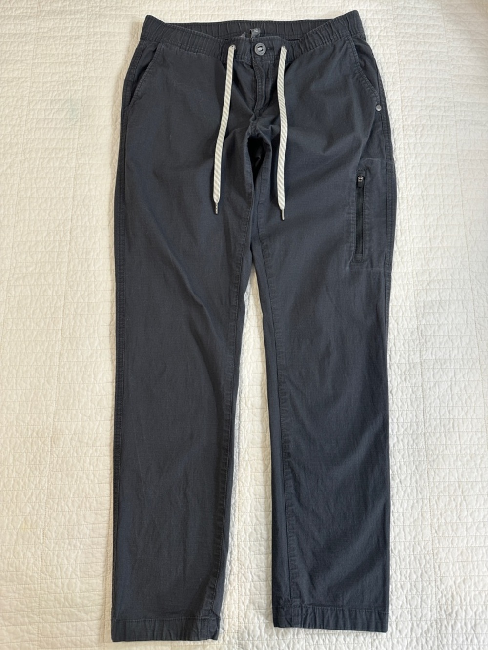 Vuori Medium Ripstop Navy Blue Organic Cotton Drawstring Joggers 29” inseam - Picture 2 of 10